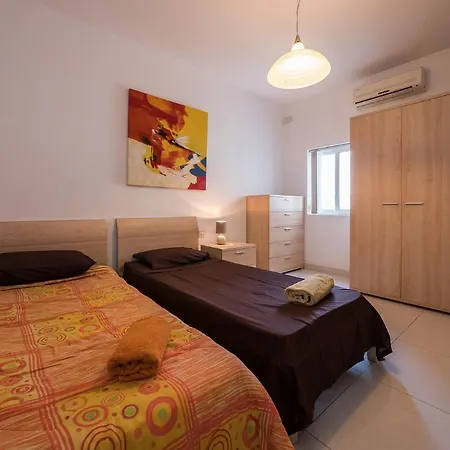 Balluta Spacious Modern Suites * San Ġiljan
