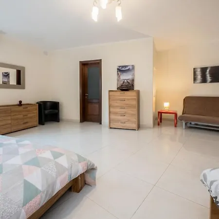Balluta Spacious Modern Suites Saint Julian's