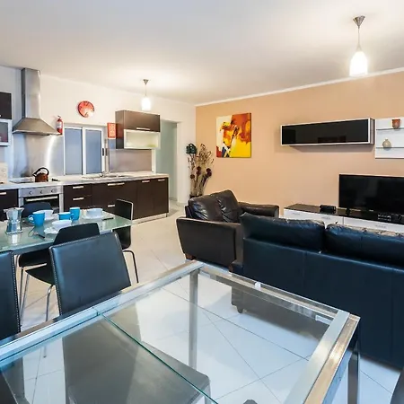 Balluta Spacious Modern Suites