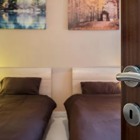 بيت ضيافة Balluta Spacious Modern Suites سانت جوليان