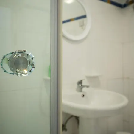 Balluta Spacious Modern Suites بيت ضيافة سانت جوليان