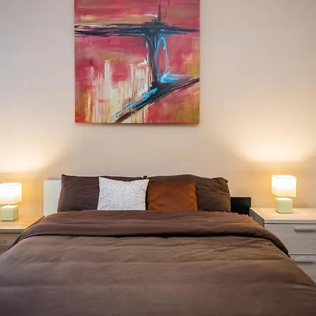 Balluta Spacious Modern Suites سانت جوليان