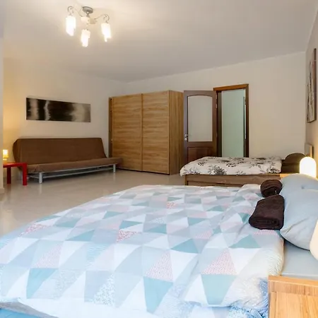 Balluta Spacious Modern Suites *